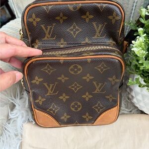 🩷Cute Louis Vuitton Monogram crossbody bag🩷